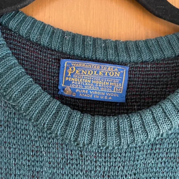 Vintage Pendleton Moose Sweater 100% Virgin Wool Medium USA Classic Cabin Style - Picture 2 of 6